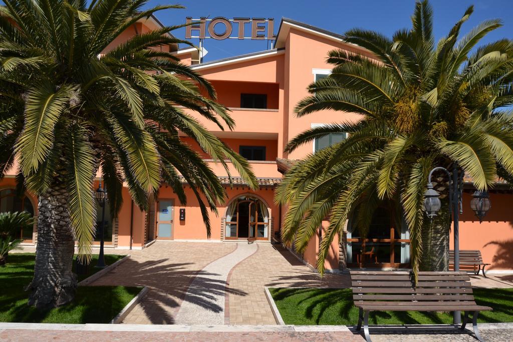 Villa Luigi Hotel & Restaurant Nuova Gestione Villa Rosa Di Martinsicuro Εξωτερικό φωτογραφία