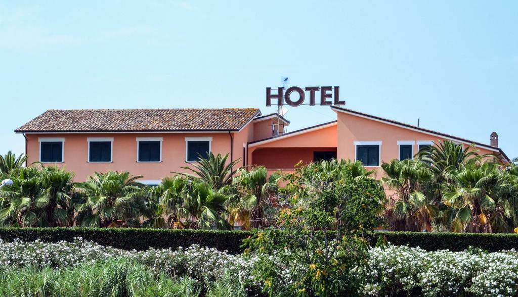 Villa Luigi Hotel & Restaurant Nuova Gestione Villa Rosa Di Martinsicuro Εξωτερικό φωτογραφία