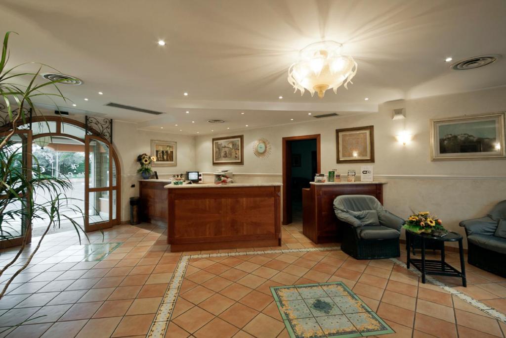 Villa Luigi Hotel & Restaurant Nuova Gestione Villa Rosa Di Martinsicuro Εξωτερικό φωτογραφία